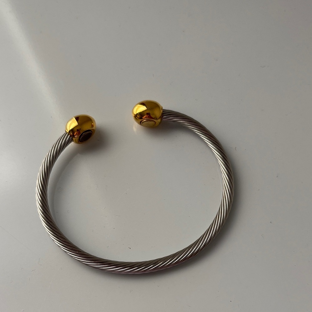 Elegant Gold and Silver Women's Bracelet